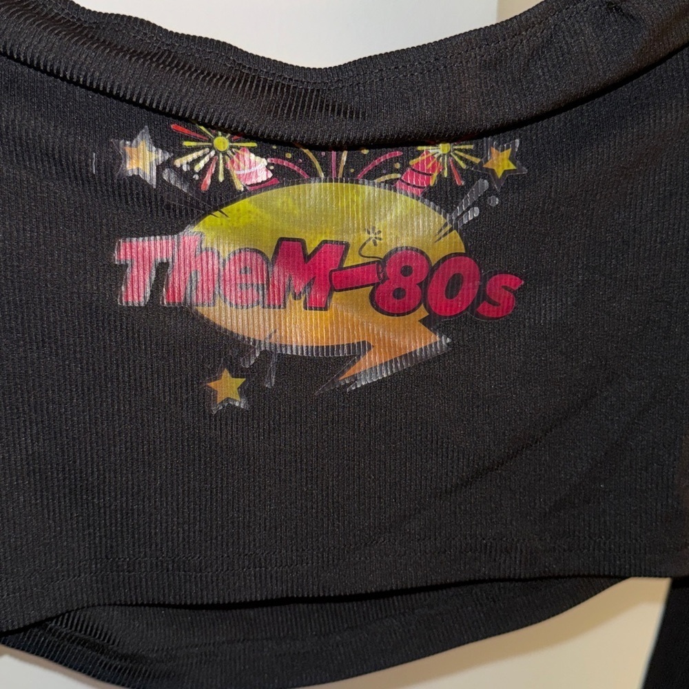 Black Long Sleeve Graphic Crop Top - Picture 2 of 2